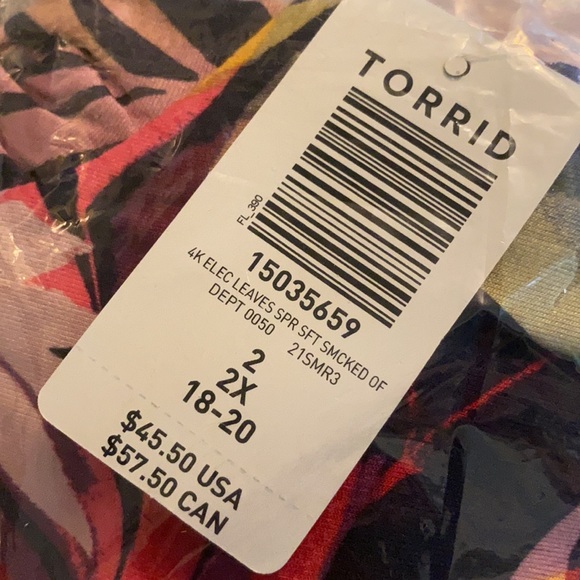 NWT TORRID Leaves Off Shoulder Bow Front Top - Picture 9 of 10